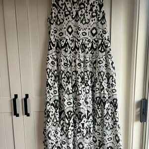 Chico’s Green & White Printed Tiered Maxi Skirt